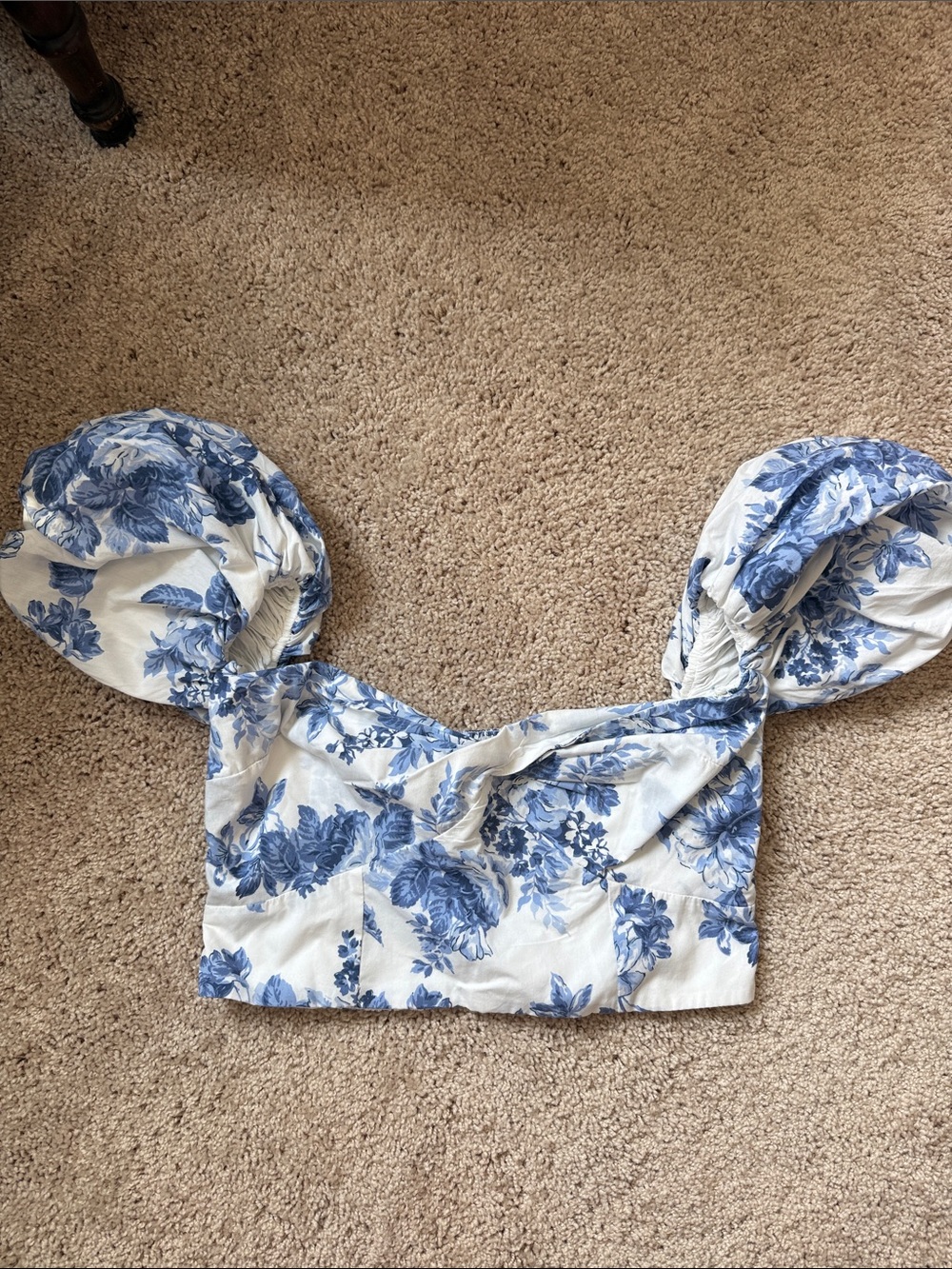 Abercrombie & Fitch White Crop Top with Blue Floral Print and Puff Sleeves